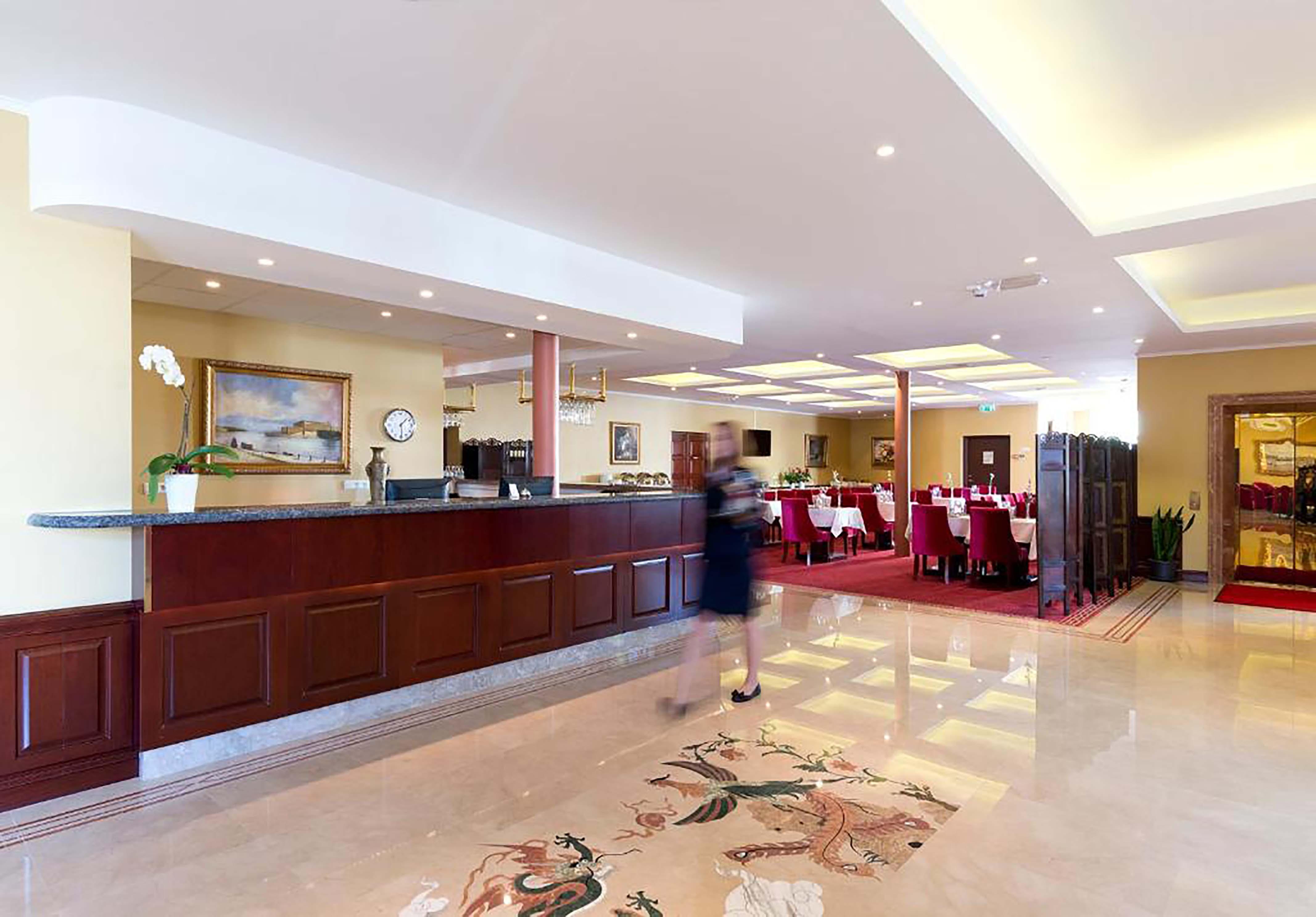 Hotell Brommavik 4*